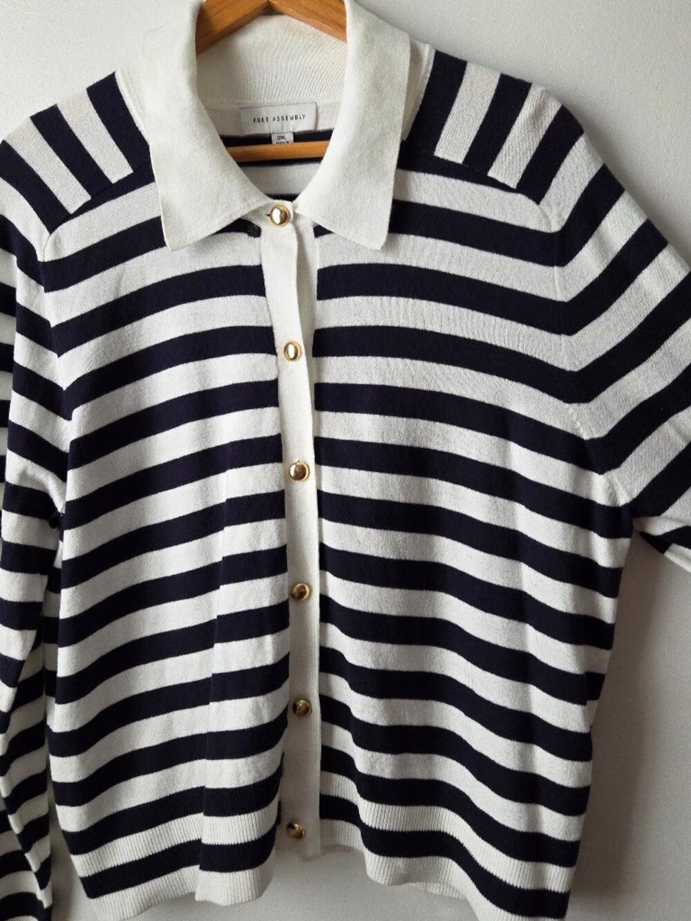 LIKE NEW FREE ASSEMBLY STRIPED BUTTONED SWEATER TOP SIZE 2XL - Picture 2 of 14